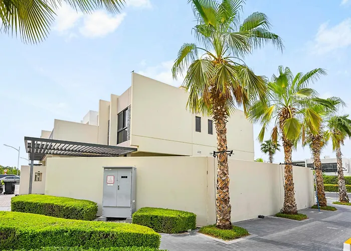 Damac Hills 2 Poolside Villa Dubai